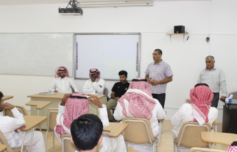 كلية المجتمع بالخرج تستضيف نماذج  سعودية مضيئة  في سوق العمل