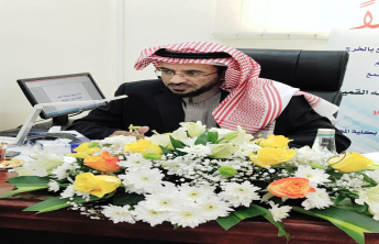 Dr Hamad bin Abdullah Gmeizy, Dean of the Community College in Al-Kharj, meets the female students of the College 