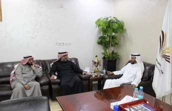 Head of Saudi Commission for Community Colleges visits the Community College of al-Kharj 