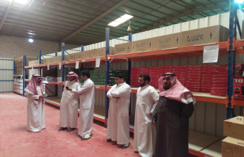 Community College of al-Kharj organises a visit to the Central Warehouse