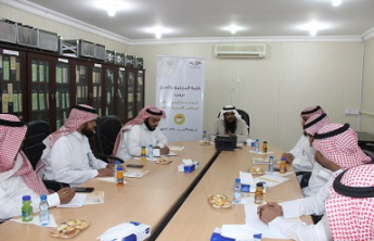 Community College of al-Kharj hosts the first meeting of the Awareness Committee for the security staff of the University