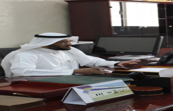 Dean of Alkharj Community College meets public information personnel